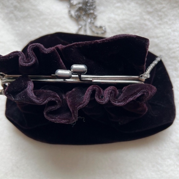 VINTAGE Purple Velvet Evening Bag Pouch Shoulder Chain Strap Witchcore - Picture 4 of 6